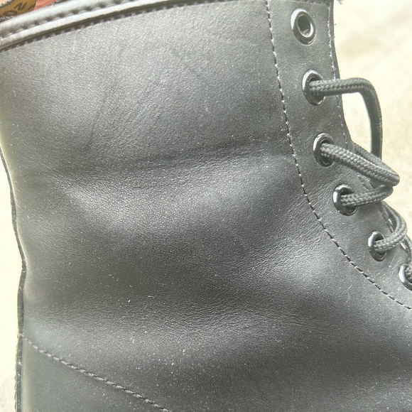 Dr. Martens 1460 Smooth Leather & Wonder Balsam - Picture 14 of 15